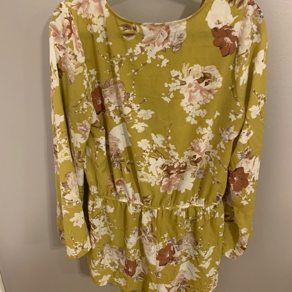 Romper - Picture 2 of 3